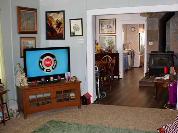 4th image of 410 Cedar Cir