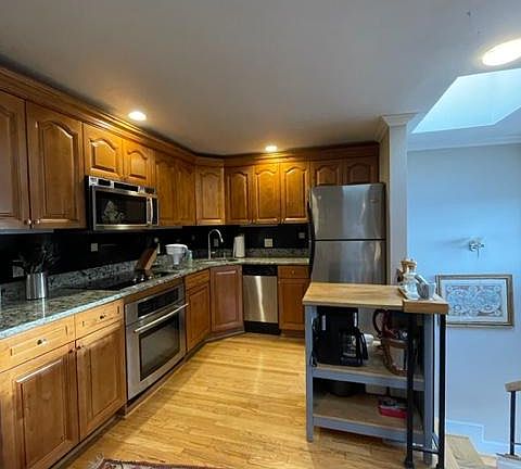 5th image of 1615-1617 17th St NW #1