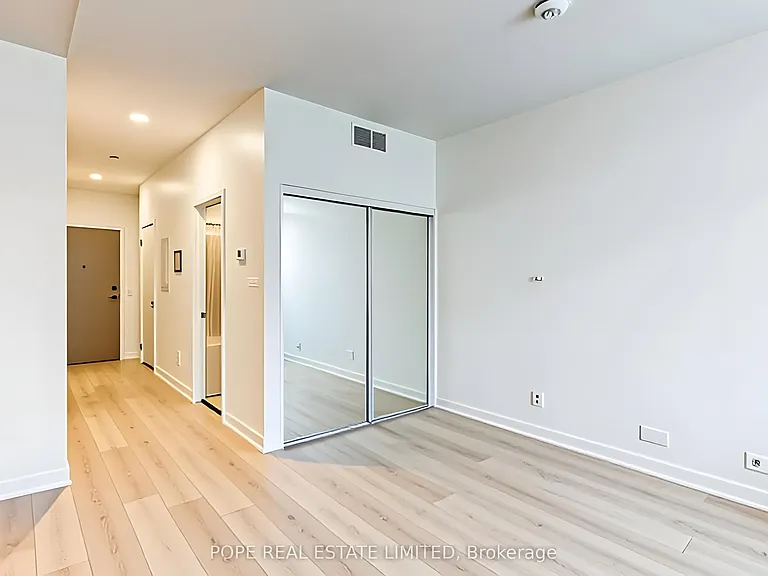 225 Sumach St #W1002 — Photo 7