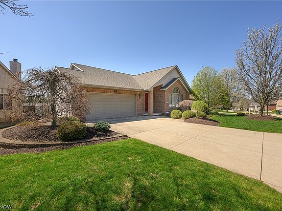 3rd image of 900 Cordova Dr