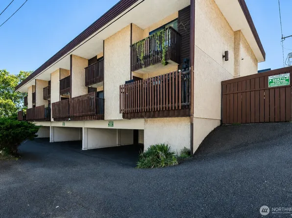 216 SW 154th Street #3, Burien, WA 98166