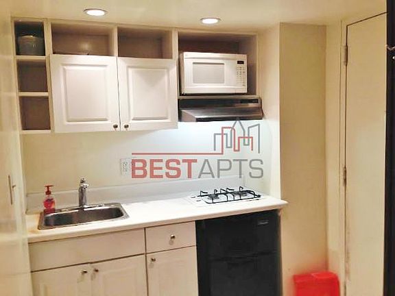 5th image of 351 W 29th St APT 13