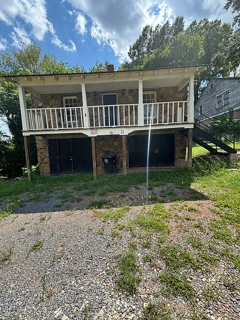 2 bed, 838 sqft, $1,200 — Photo 1