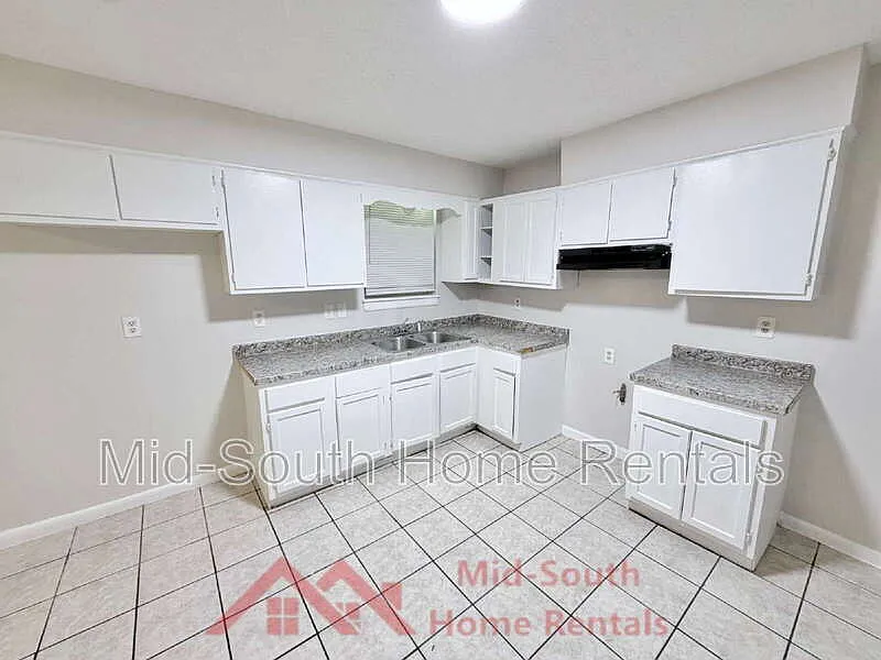 3 bed, 1.5 bath, 1154 sqft, $950 — Photo 4