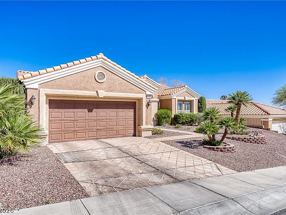 4th image of 10716 Grand Cypress Ave