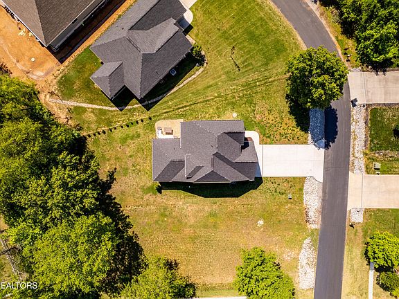 4th image of 215 Ogana Ln