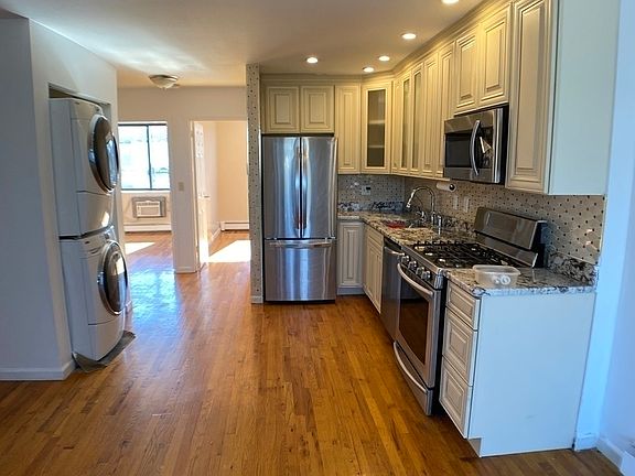 2nd image of 60-55 Flushing Ave #3