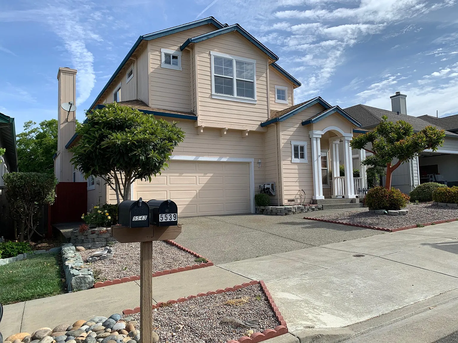 3 bed, 1819 sqft, $3,850 — Photo 1
