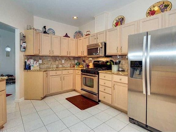 2nd image of 301 Harrod Ln