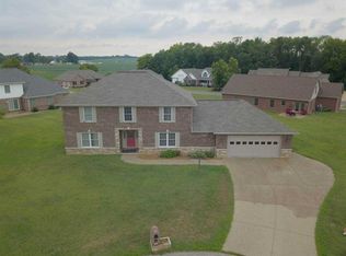915 N Chickasaw Dr, Fort Branch, IN 47648