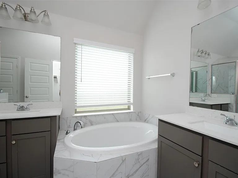 24978 Tidmor Ln — Photo 15
