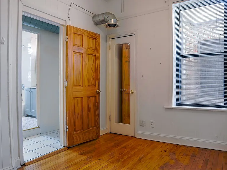 846 S Loomis St — Photo 38