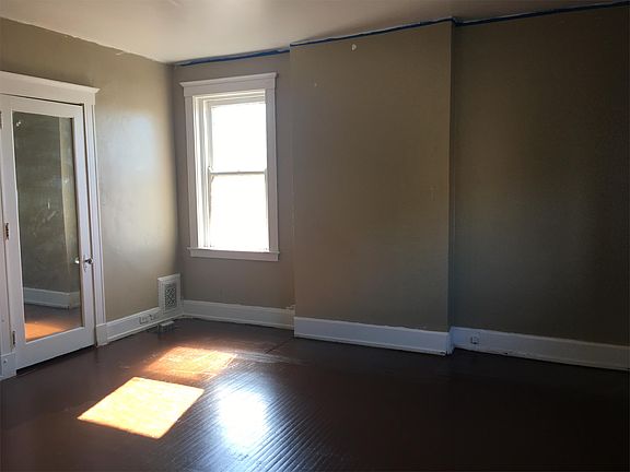 3rd image of 906 Elberon Ave APT 23