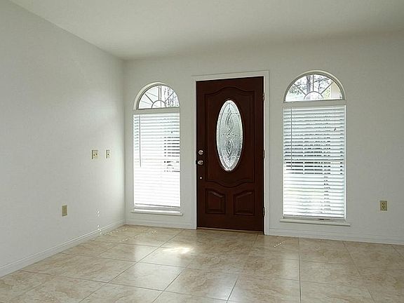 2nd image of 203 Willow St