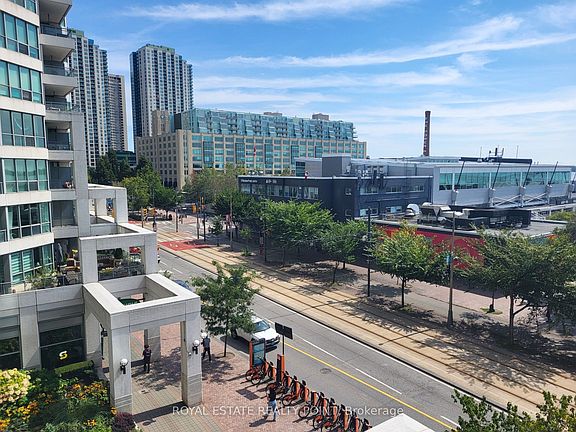 2nd image of 230 Queens Quay W Unit 522