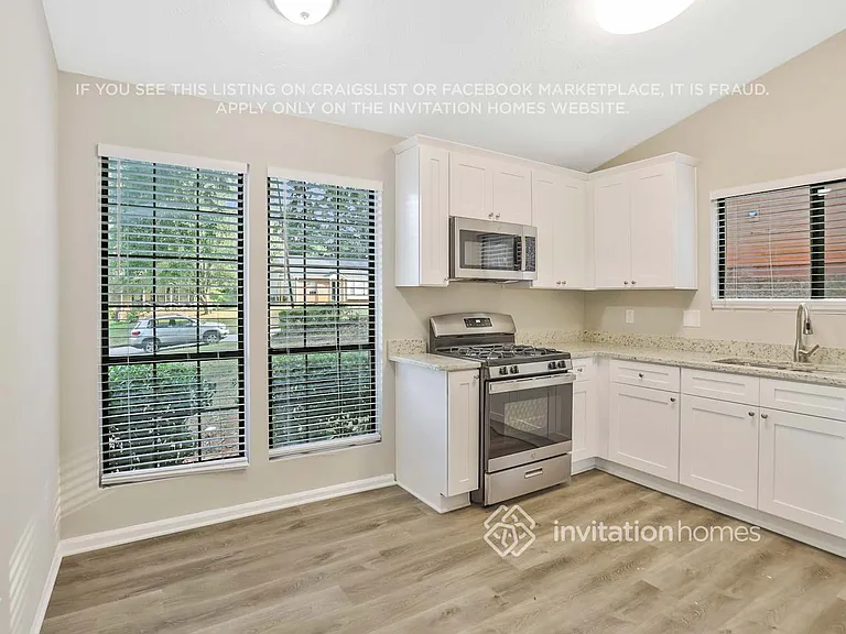 3920 Wood Path Ln — Photo 6