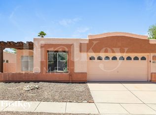 805 N Posthole Ln, Tucson, AZ 85748