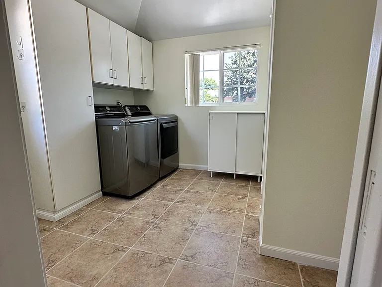 14552 Runnymede St — Photo 39