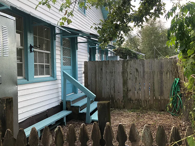 406 S Jefferson St — Photo 43