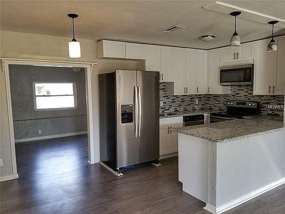 3rd image of 4733 W Bay Ave