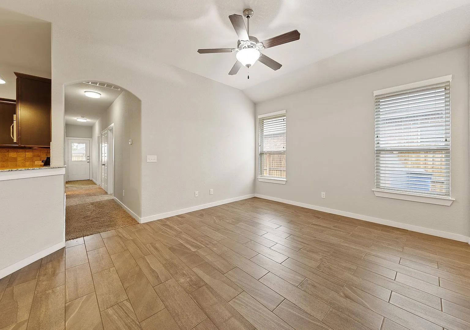 Luxury Townhome Located In Bastrop, Texas! — Photo 3