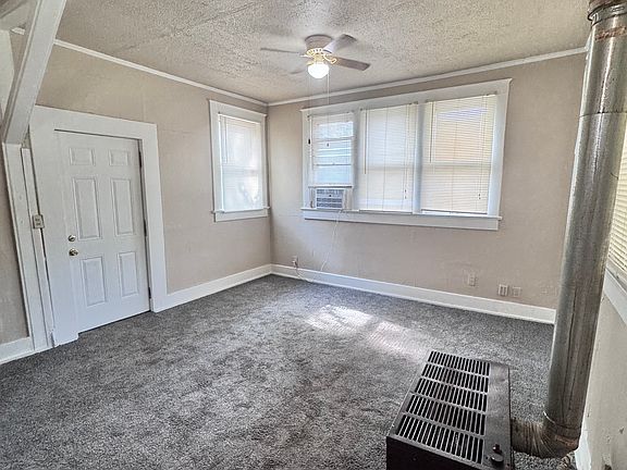 5th image of 426 N Hoover Ave