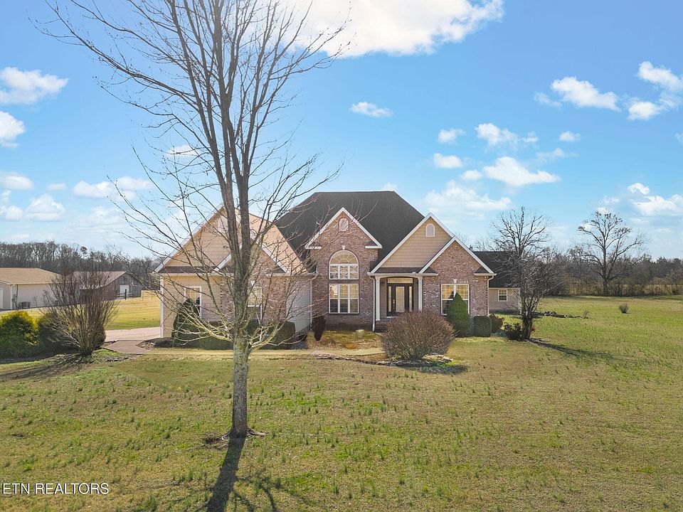 1st image of 114 Hidden Springs Dr