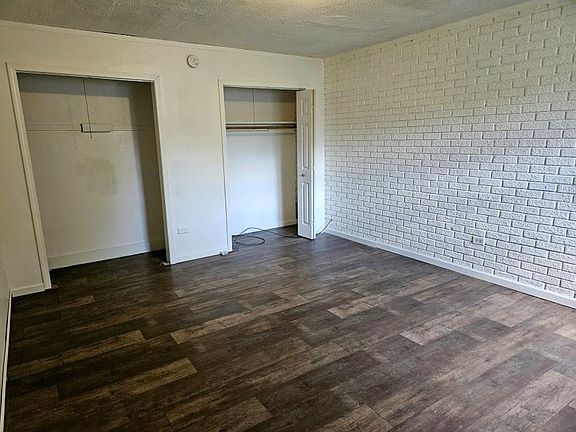 3rd image of 6758 S Hermitage Ave #1F