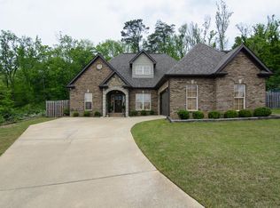 584 Stirling Cir, Birmingham, AL 35235