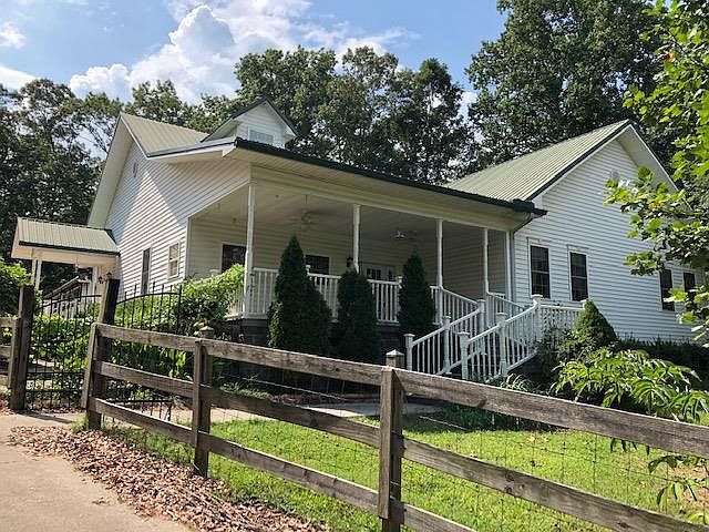499 Sand Pit Rd, Summerville, GA 30747 | Zillow