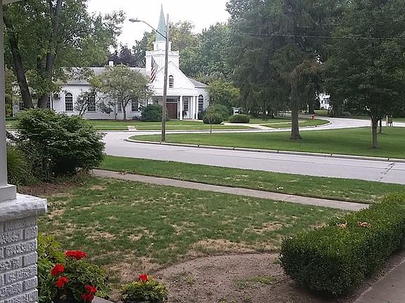3rd image of 37903 Brown Ave