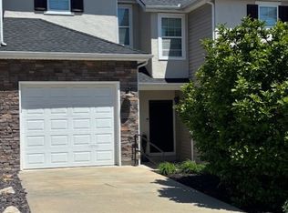 5965 N London Ave, Kansas City, MO 64151
