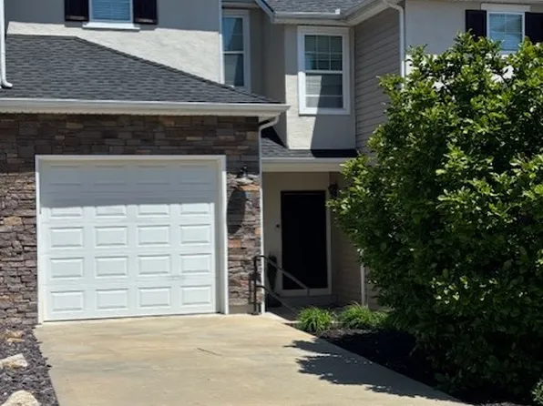 5965 N London Ave, Kansas City, MO 64151