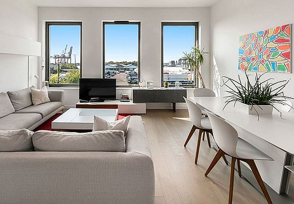3rd image of 161 Columbia St Penthouse A