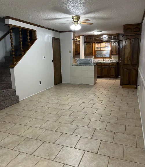 422 Fir St — Photo 1