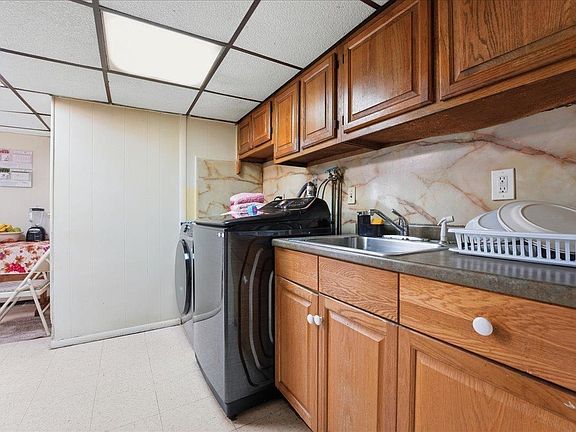 5th image of 406A 50th St