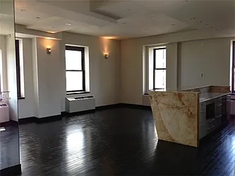 Rented by R New York