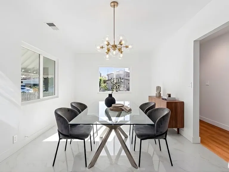 2522 Armacost Ave — Photo 6