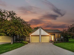 1043 Rolling Green Ln #179, Lansing, MI 48917