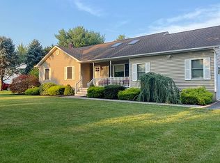122 Jakes Ln, Baiting Hollow, NY 11933