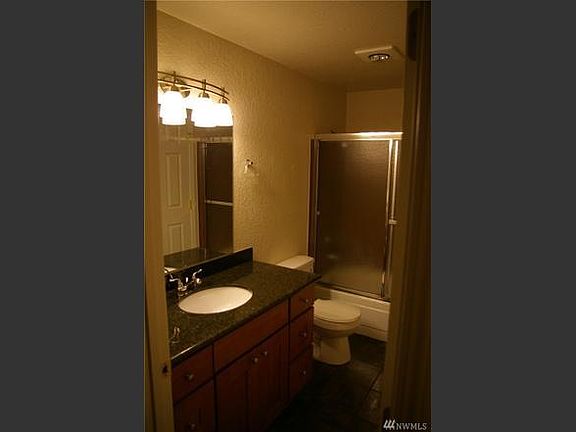 2nd image of 9494 Redmond Woodinville Rd NE #B207w