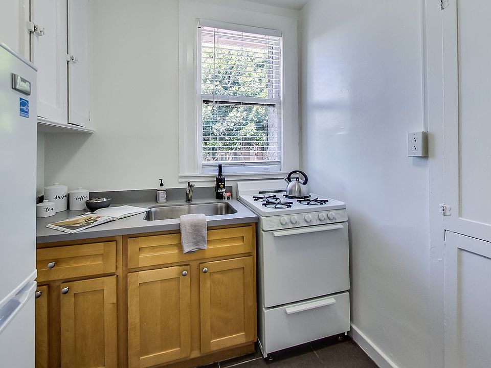 1st image of 698 Bush St APT 301