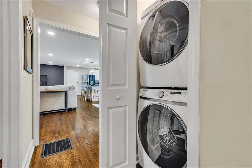 3 bed, 2.0 bath, $2,100 — Photo 4