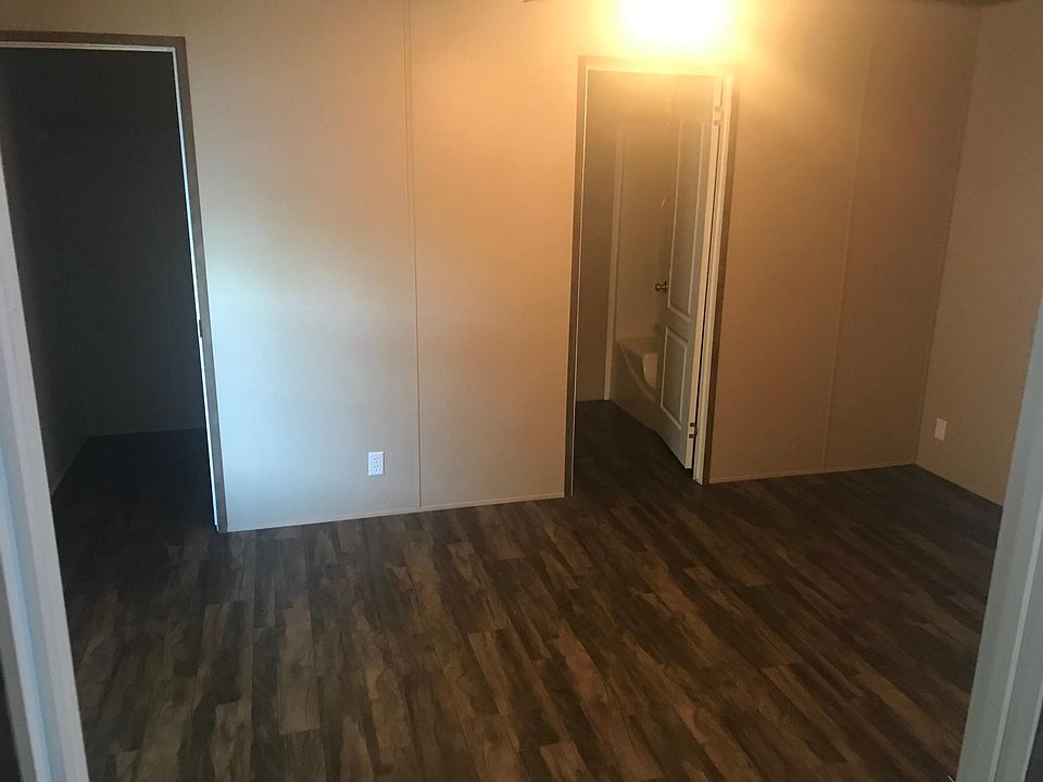 1st image of 2865 Willow Glen Trl