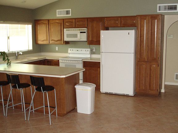 3rd image of 6622 S Dorsey Ln