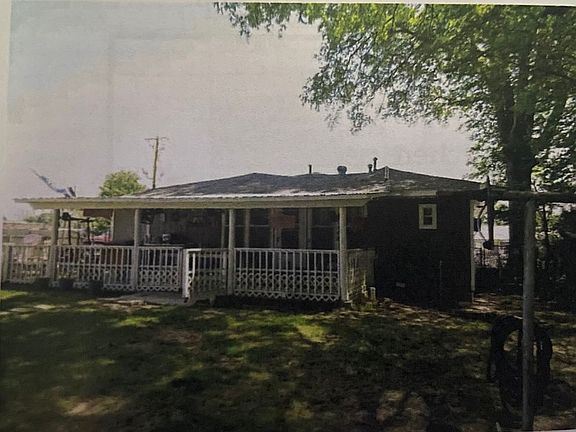 2nd image of 611 N Costilow St