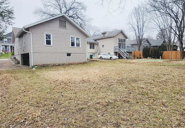 514 Ivanhoe Pl — Photo 9