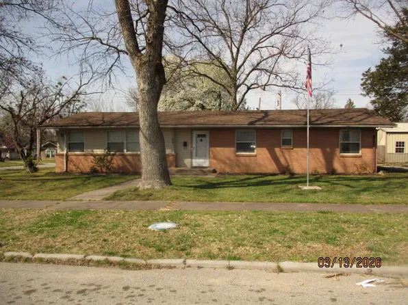 303 G St NW, Miami, OK 74354