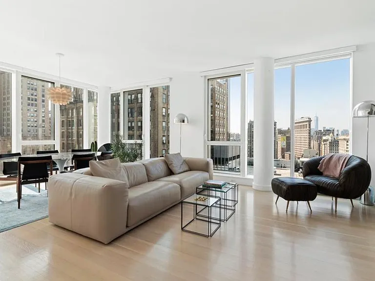 241 5th Ave #19B — Photo 1