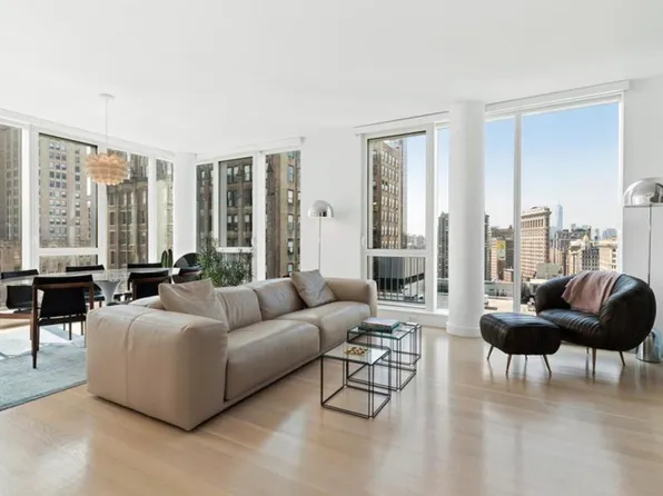 241 5th Avenue image 1 of 10